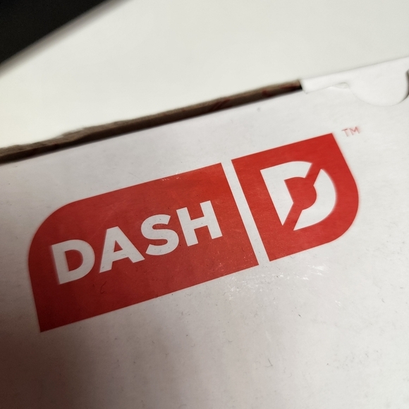 Dash Deluxe 12 Egg Cooker NWT - Picture 4 of 7